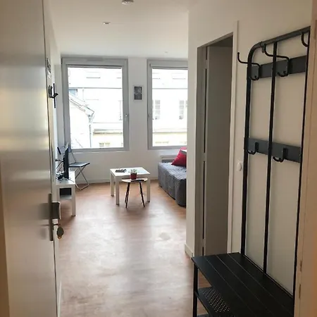 Hyper Centre - Wifi Fibre Gratuit - Jergweloh - Le Parisien